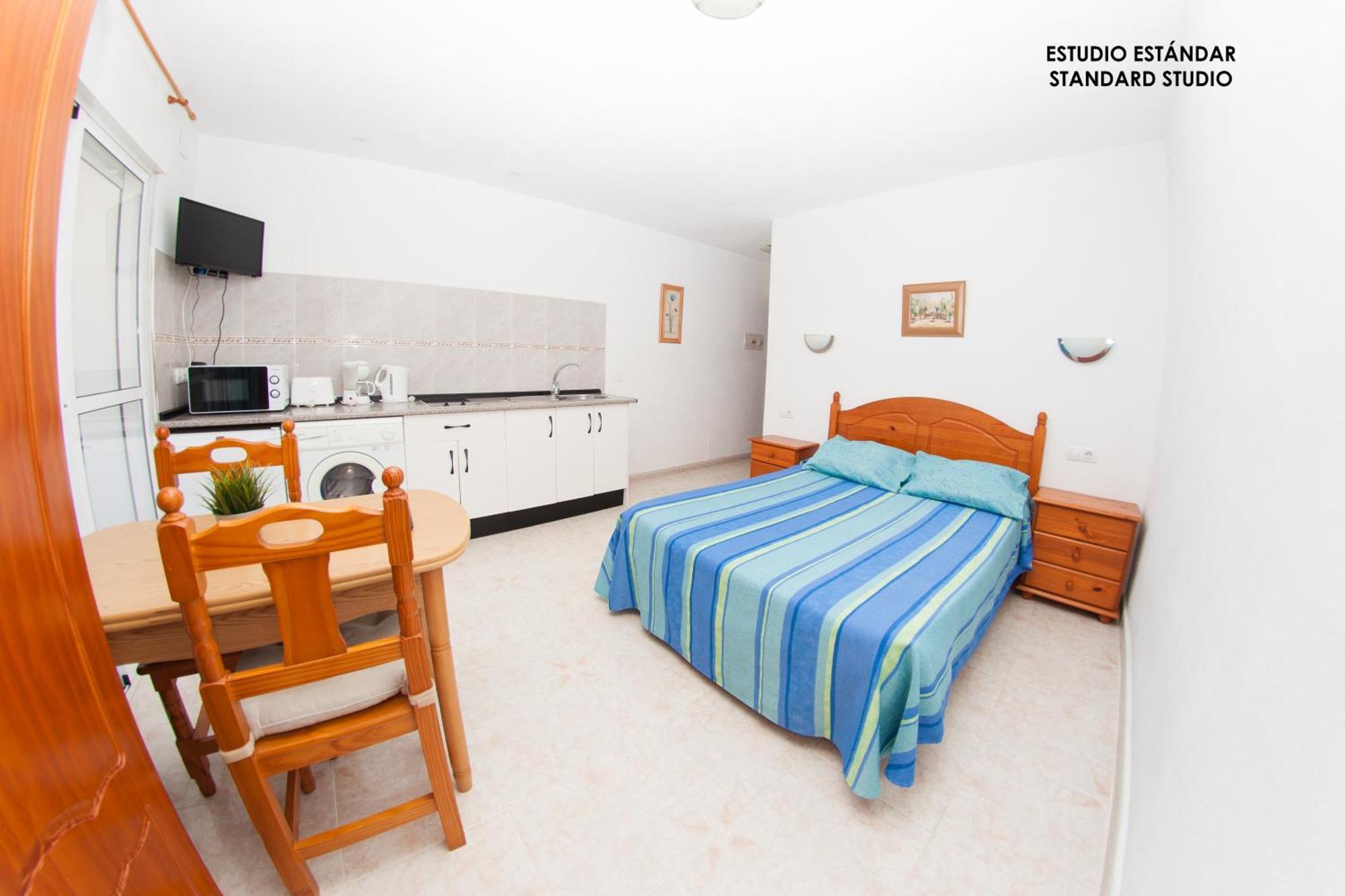 Apartamentos Rurales Santos Benajarafe Room photo